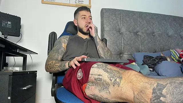 vyxen x online show from 5, 5, 2026