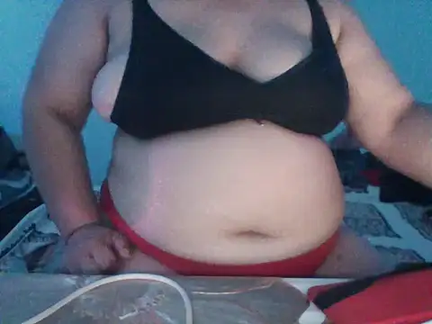 Snapshot of First_sexywoman chatting on 7, 4, 2026 First sexywoman online show from 7, 4, 2026