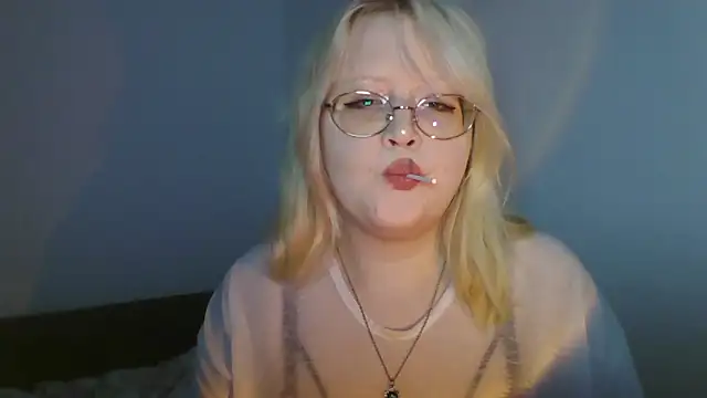 Snapshot of Elayne_Sweet chatting on 18, 6, 2026 Elayne Sweet online show from 18, 6, 2026