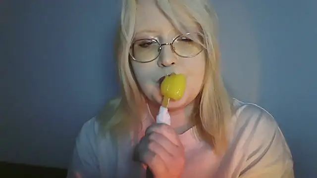 Snapshot of Elayne_Sweet chatting on 22, 6, 2026 Elayne Sweet online show from 22, 6, 2026
