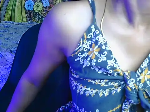 Snapshot of avni222 chatting on 7, 5, 2026 avni222 online show from 7, 5, 2026