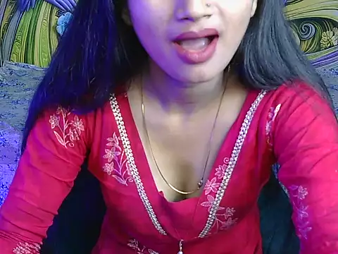 Snapshot of avni222 chatting on 8, 5, 2026 avni222 online show from 8, 5, 2026