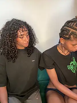 Sun lynx Love online show from 15, 4, 2026