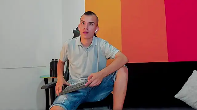 Rowan Cley online show from 19, 5, 2026