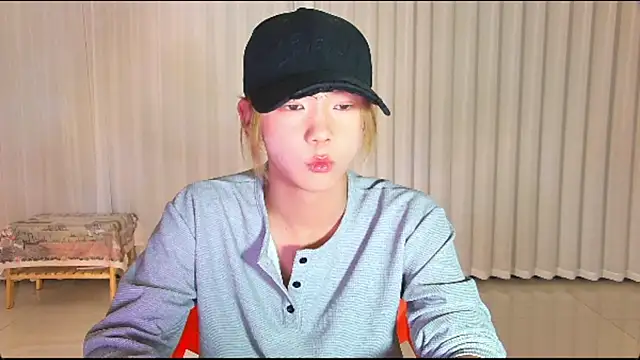 Snapshot of wumei-001 chatting on 12, 4, 2026 wumei-001 online show from 12, 4, 2026