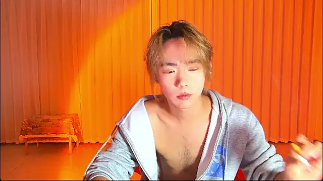 Snapshot of wumei-001 chatting on 13, 4, 2026 wumei-001 online show from 13, 4, 2026