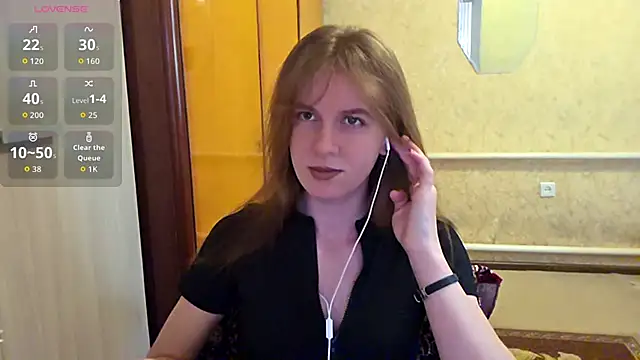 DonnaKuc online show from 12, 5, 2026