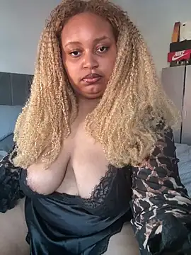 Snapshot of zahiraax chatting on 7, 4, 2026 zahiraax online show from 7, 4, 2026