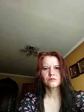 Snapshot of VeronikaLogan chatting on 5, 6, 2026 VeronikaLogan online show from 5, 6, 2026