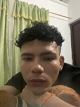 Snapshot of sebascuterouss chatting on 23, 4, 2026 sebascuterouss online show from 23, 4, 2026