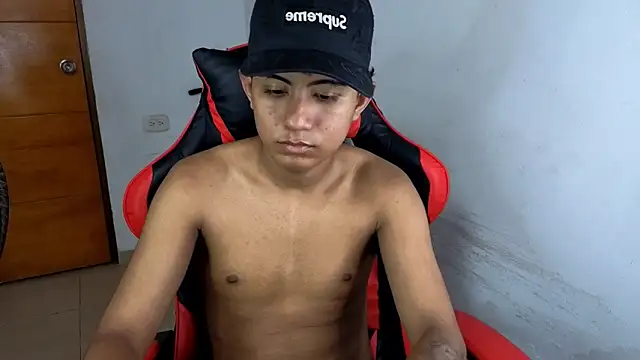 darknigthx online show from 6, 4, 2026