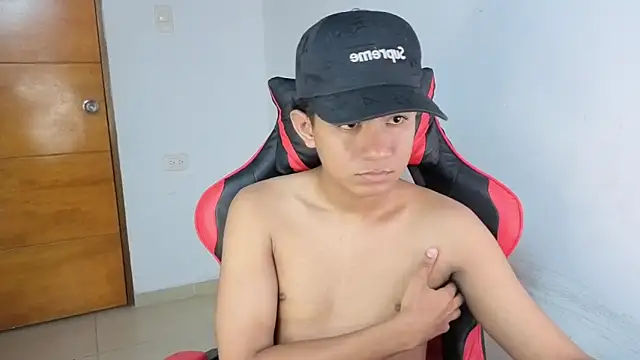 darknigthx online show from 9, 4, 2026