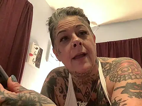 Snapshot of Kitty_bang chatting on 13, 4, 2026 Kitty bang online show from 13, 4, 2026