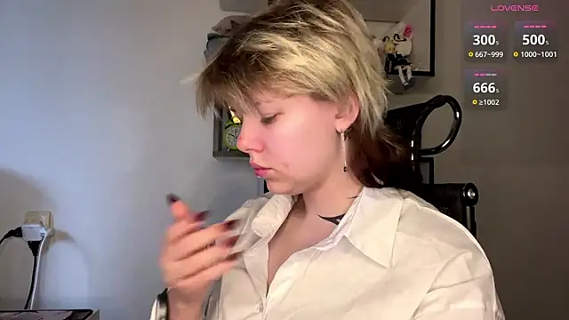 MadalynNosel online show from 7, 4, 2026