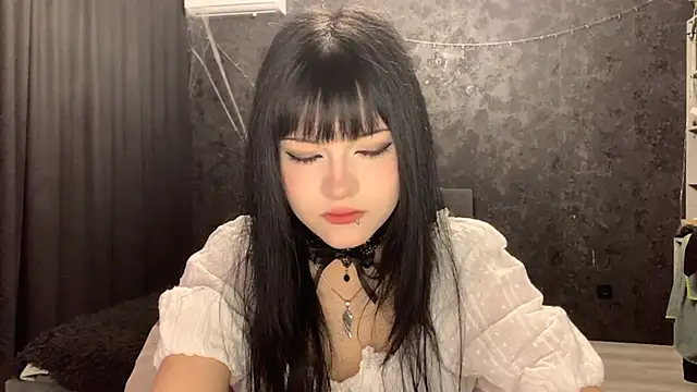 EmilyEmbears online show from 21, 4, 2026