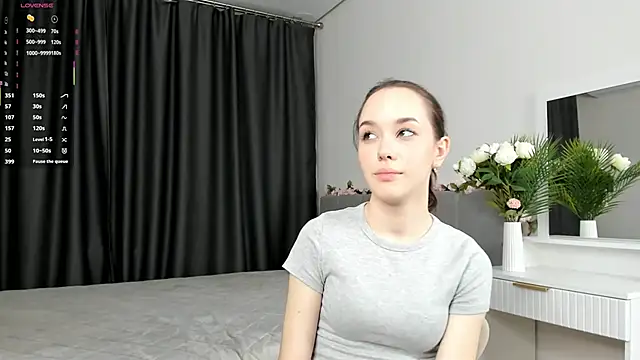 RoyceKintzel online show from 25, 4, 2026