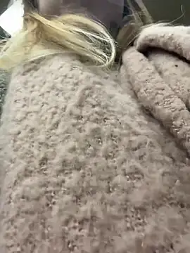 Snapshot of Cute_Mia69 chatting on 8, 4, 2026 Cute Mia69 online show from 8, 4, 2026