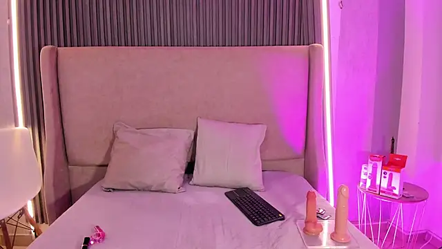 BellaWilliams  online show from 1, 5, 2026