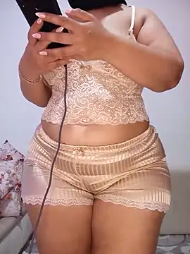 Sexy yassimna online show from 4, 6, 2026
