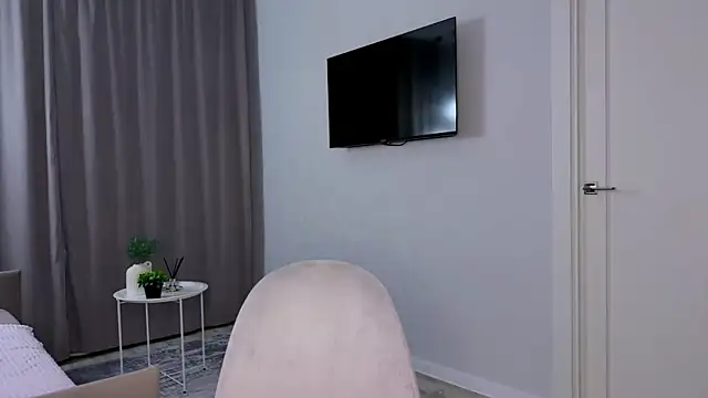 PlayfulLea online show from 30, 7, 2026
