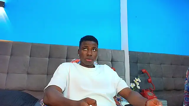 Snapshot of JeanDantte chatting on 3, 6, 2026 JeanDantte online show from 3, 6, 2026