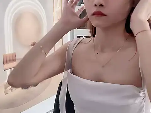 Snapshot of ___Nami___ chatting on 28, 4, 2026 Nami online show from 28, 4, 2026
