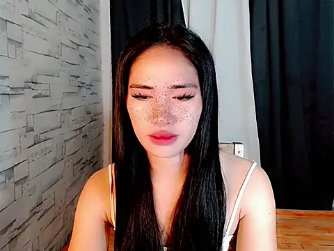 urasiankylie online show from 14, 4, 2026