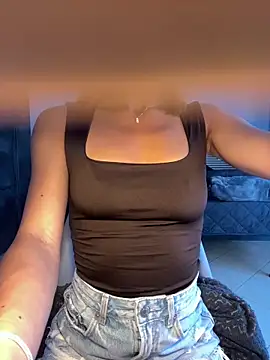 Snapshot of latinacaro- chatting on 11, 6, 2026 latinacaro- online show from 11, 6, 2026