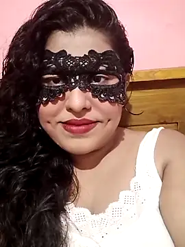 Maskedcurves online show from 8, 4, 2026