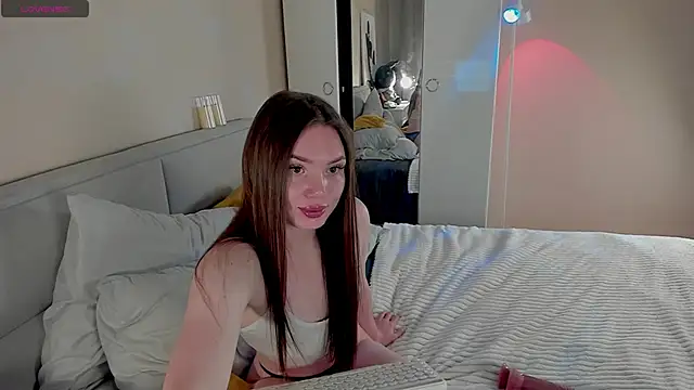 Aphrodite Portman online show from 14, 5, 2026