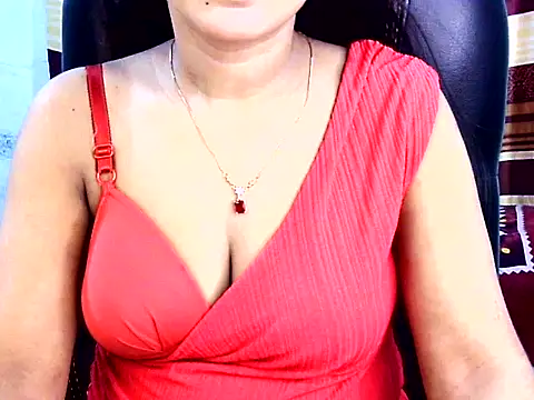 Snapshot of Noor_Zarin chatting on 21, 4, 2026 Noor Zarin online show from 21, 4, 2026