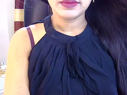 Snapshot of Noor_Zarin chatting on 9, 5, 2026 Noor Zarin online show from 9, 5, 2026