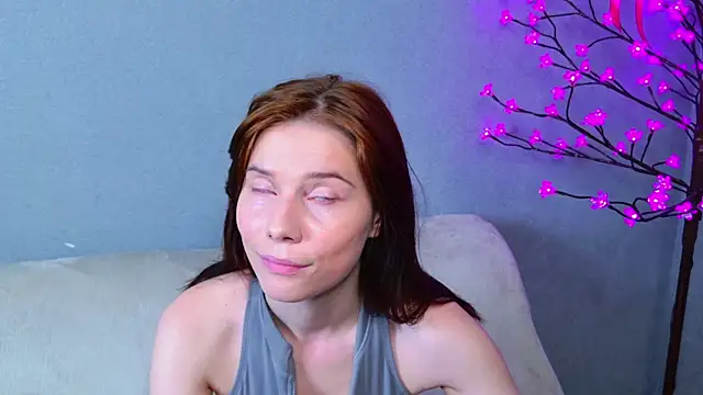 Snapshot of CleoBloom_ chatting on 26, 6, 2026 CleoBloom online show from 26, 6, 2026