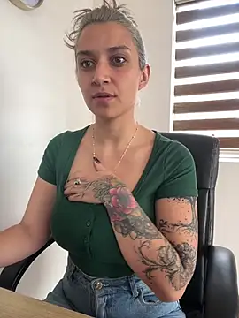Isabella varella- online show from 25, 5, 2026