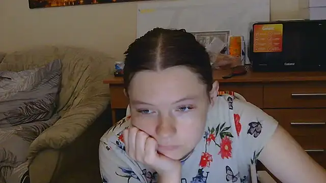 JessicaHolland1 online show from 10, 7, 2026