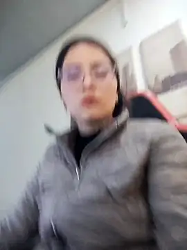 cute mara online show from 3, 4, 2026