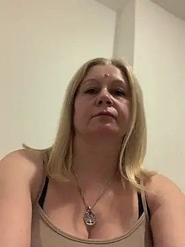 MilaLila204 online show from 25, 4, 2026