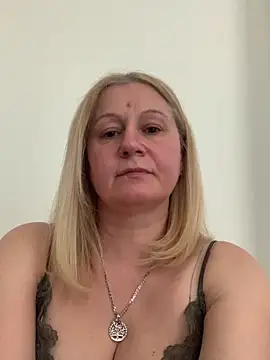 MilaLila204 online show from 27, 4, 2026