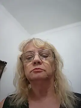 MatureElegantWidow online show from 3, 6, 2026