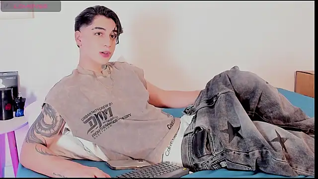 Thiago angel online show from 3, 5, 2026