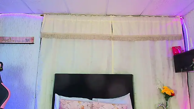 Snapshot of molly_bick chatting on 16, 6, 2026 molly bick online show from 16, 6, 2026