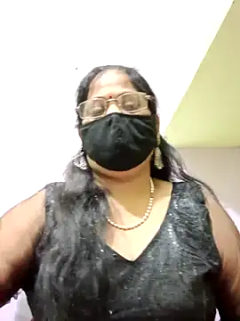 Snapshot of SEEMA_012 chatting on 3, 5, 2026 SEEMA 012 online show from 3, 5, 2026