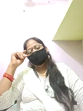 Snapshot of SEEMA_012 chatting on 15, 5, 2026 SEEMA 012 online show from 15, 5, 2026