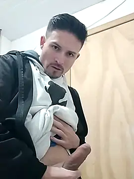 Snapshot of Joelcio19cm chatting on 11, 5, 2026 Joelcio19cm online show from 11, 5, 2026