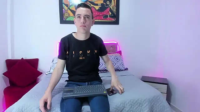 Snapshot of Tatan_Cooper chatting on 4, 4, 2026 Tatan Cooper online show from 4, 4, 2026