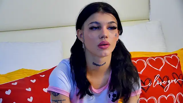 YasminnStorm online show from 8, 5, 2026