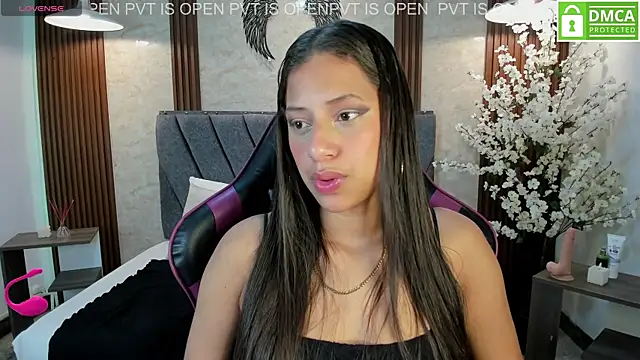 Atiena  online show from 2, 5, 2026