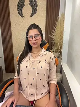 Atiena  online show from 13, 6, 2026