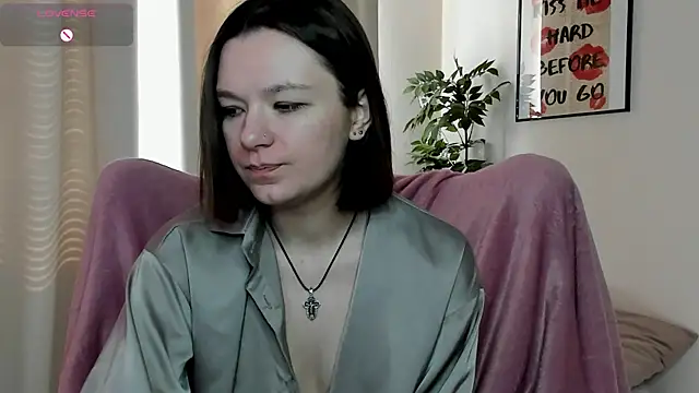 kirarogersss online show from 11, 4, 2026