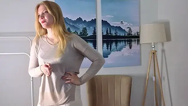 Snapshot of DelisaFroyd chatting on 4, 4, 2026 DelisaFroyd online show from 4, 4, 2026